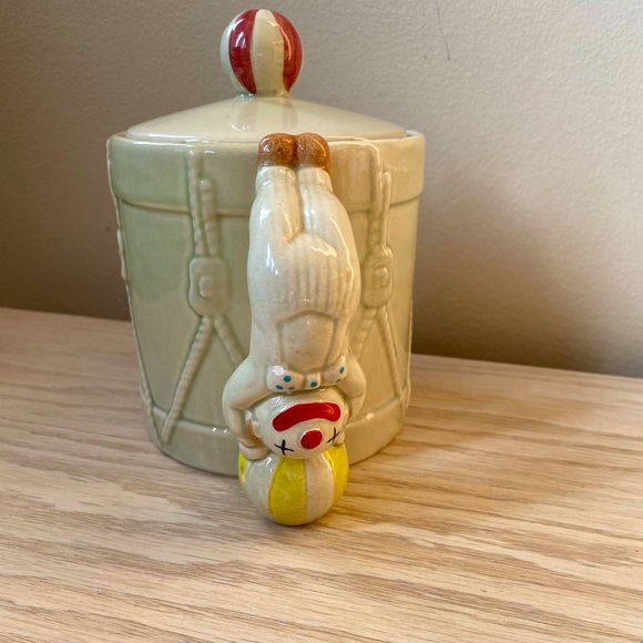 Vintage Clown Handle Teapot - Picture 5 of 6